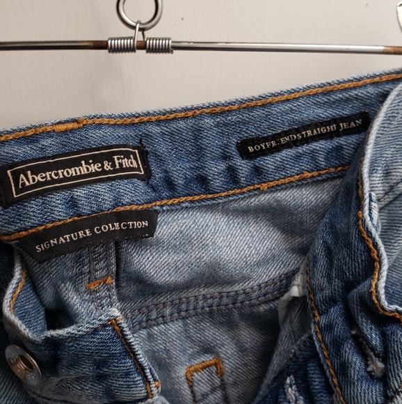 A&F distressed boyfriend jeans - Picture 3 of 3